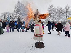 Зиму проводили, весну закликали.