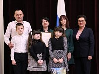 В Саратовской областной Думе чествовали многодетные семьи