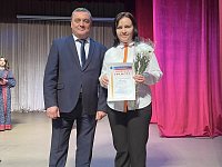 Праздник тех, кто учит и  вдохновляет: в Турковском РДК поздравили педагогов