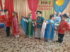 "Мы живем в России"