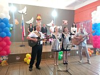 От школьного порога — к большим дорогам: последний звонок в Перевесинской школе