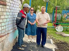 Панков с жителями обсудил вопросы развития сёл Турковского района